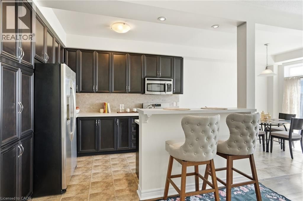 13 MARINA POINT CRESCENT Image 8