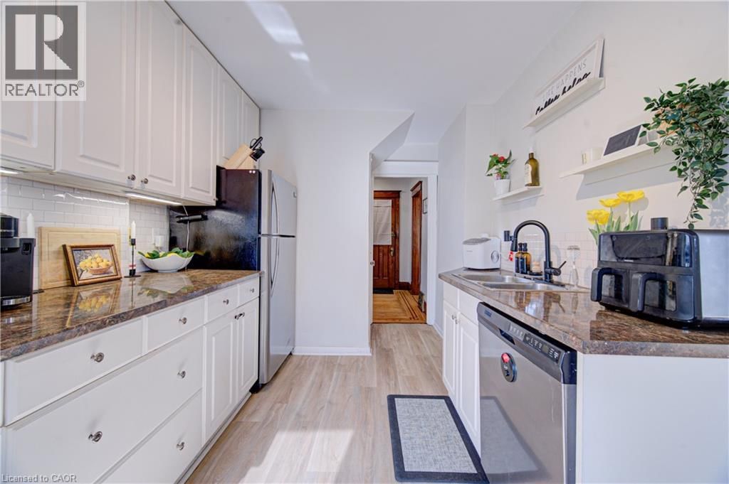 54 BELMONT AVENUE Image 11