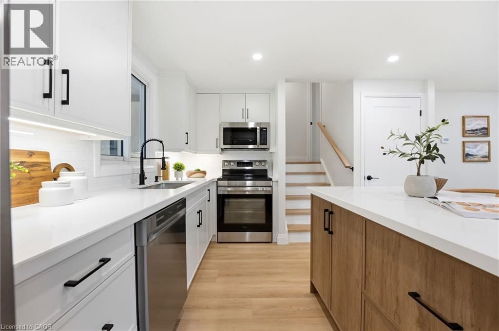 114 CHRISTOPHER DRIVE Image 8