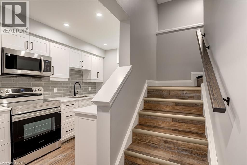 2 - 93 LOUISA STREET Image 8