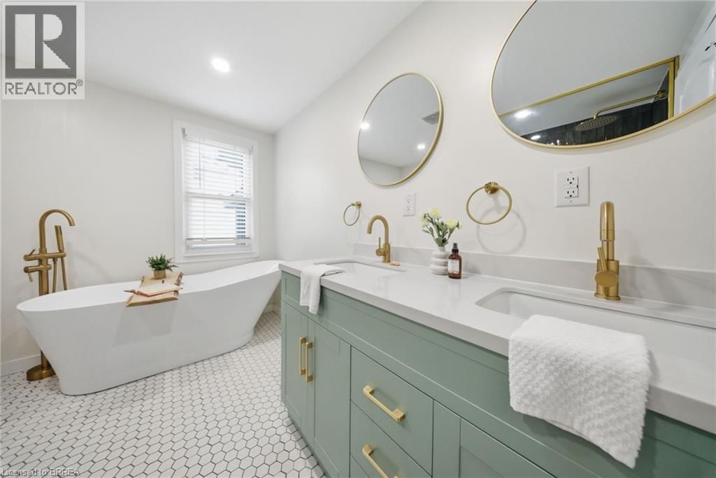 71 FOURTH AVENUE Image 12