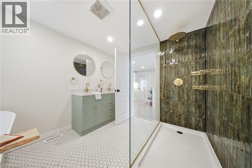 71 FOURTH AVENUE Image 13