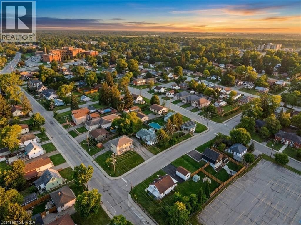 71 FOURTH AVENUE Image 17