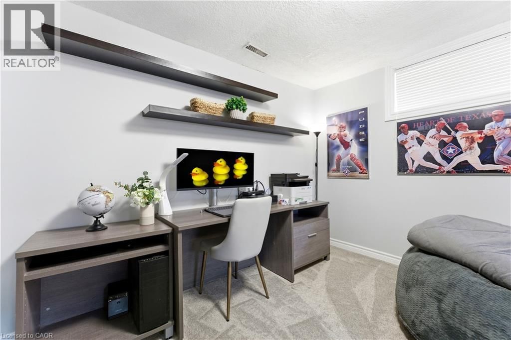 86 SUGAR MAPLE STREET Image 15