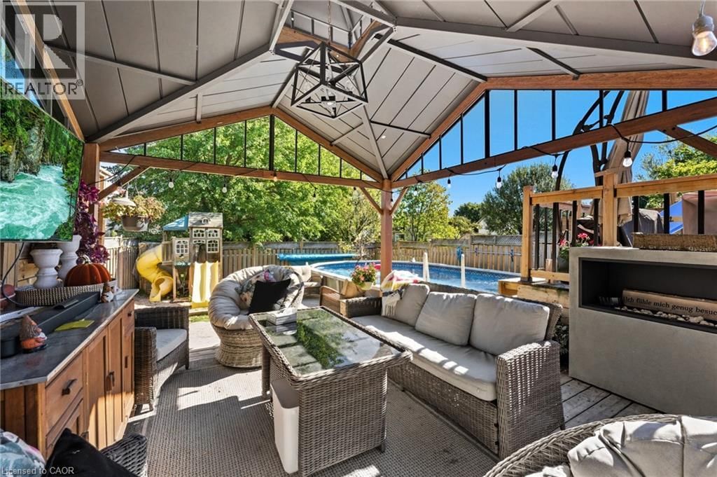 86 SUGAR MAPLE STREET Image 21