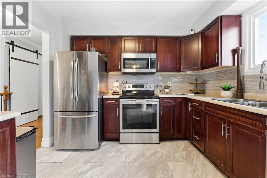 86 SUGAR MAPLE STREET Image 6