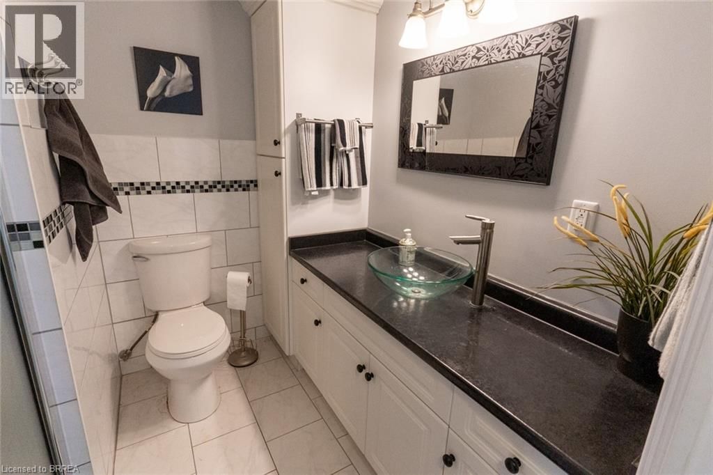 17 PALM CRESCENT Image 15