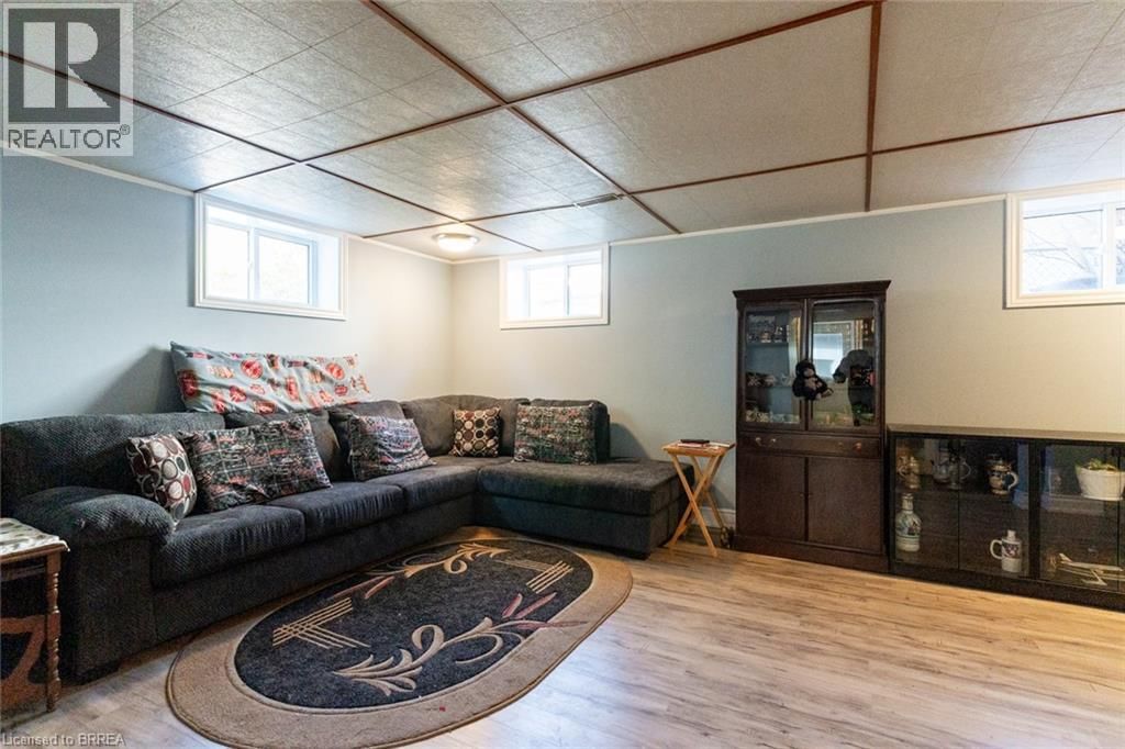 17 PALM CRESCENT Image 19