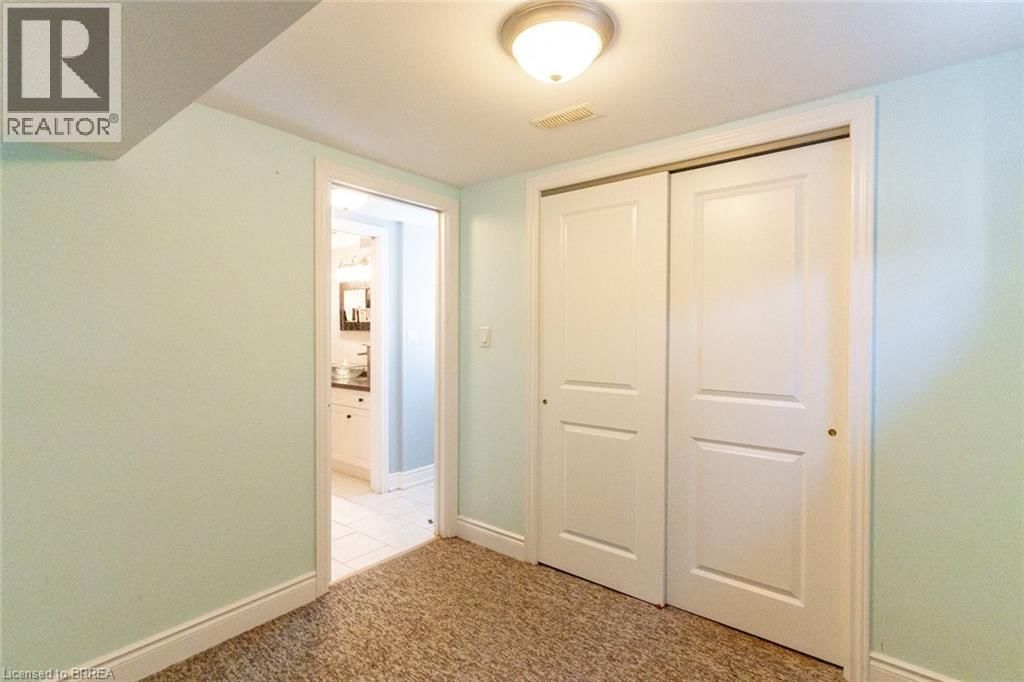 17 PALM CRESCENT Image 26