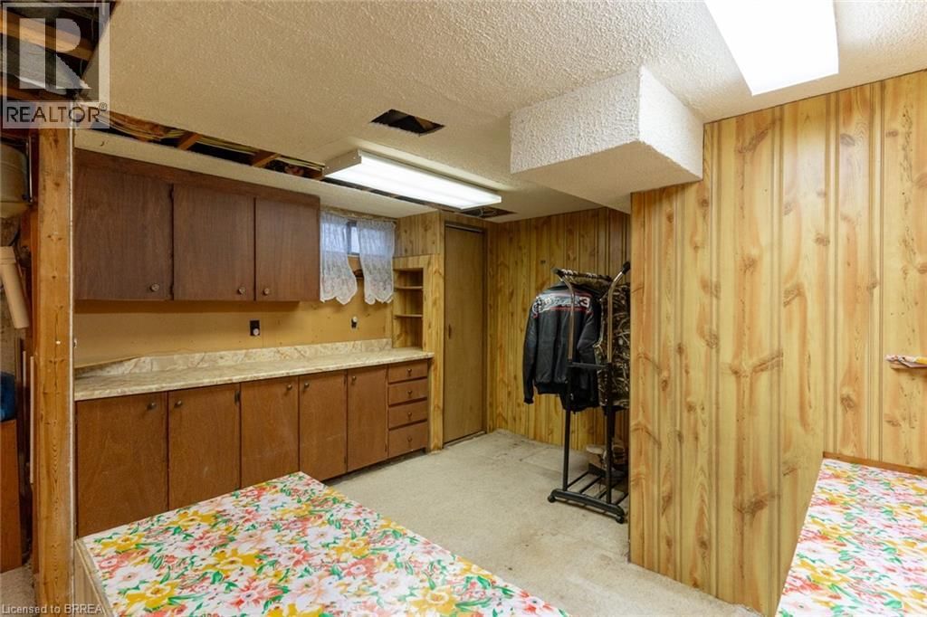 17 PALM CRESCENT Image 31