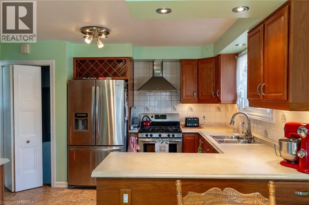 17 PALM CRESCENT Image 6