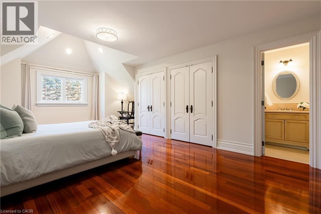 2096 LAKESHORE ROAD EAST Image 31