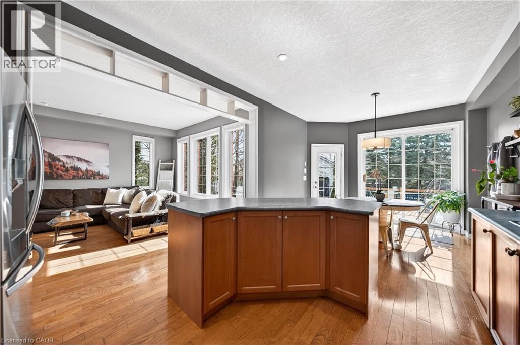 608 BLUENOSE COURT Image 21