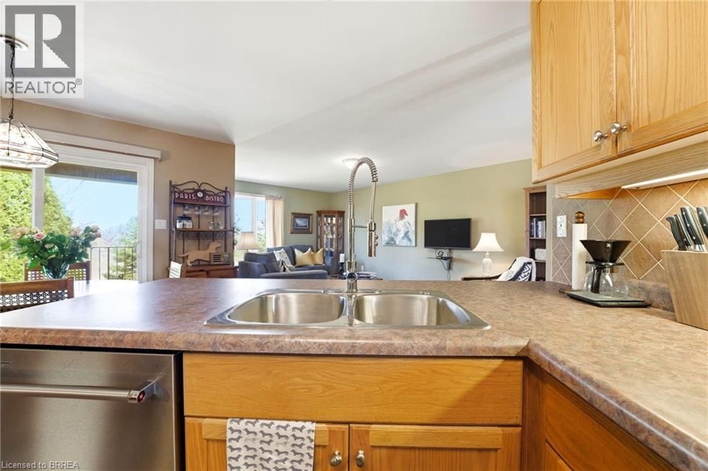 26 COBBLESTONE DRIVE Image 12