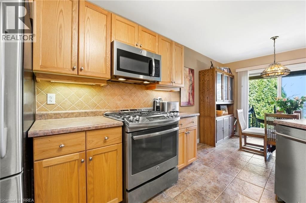 26 COBBLESTONE DRIVE Image 13