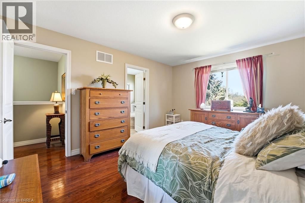 26 COBBLESTONE DRIVE Image 17