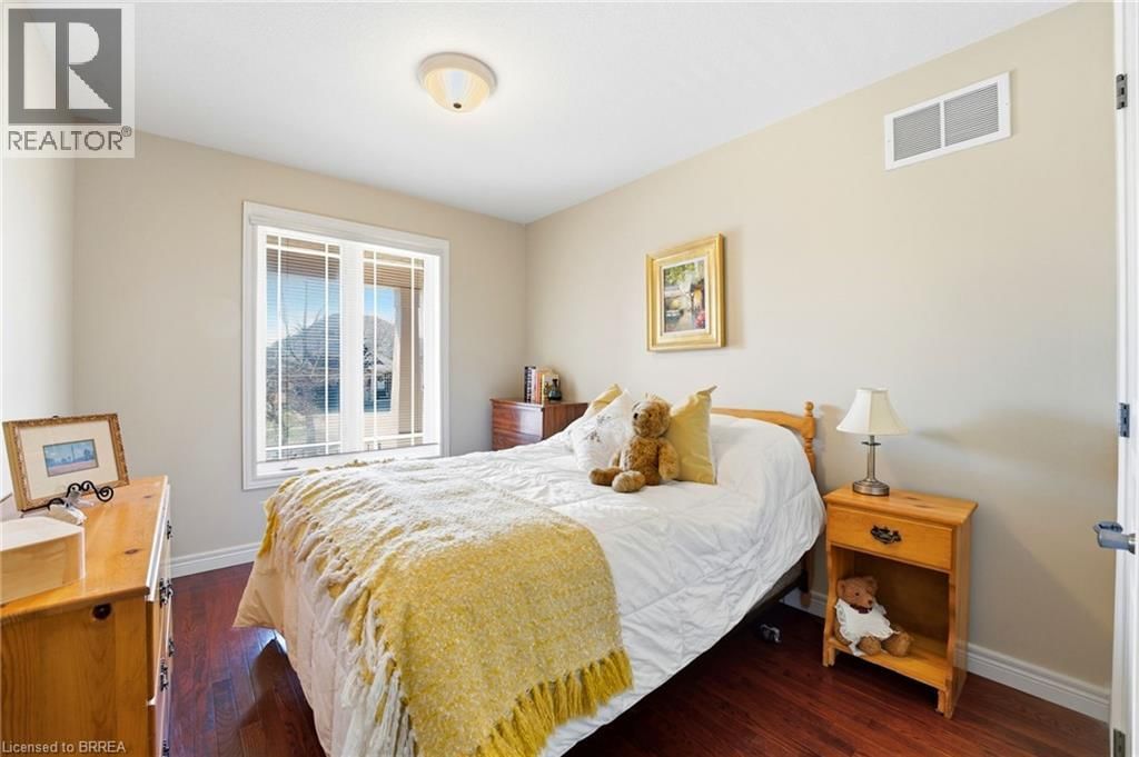 26 COBBLESTONE DRIVE Image 20