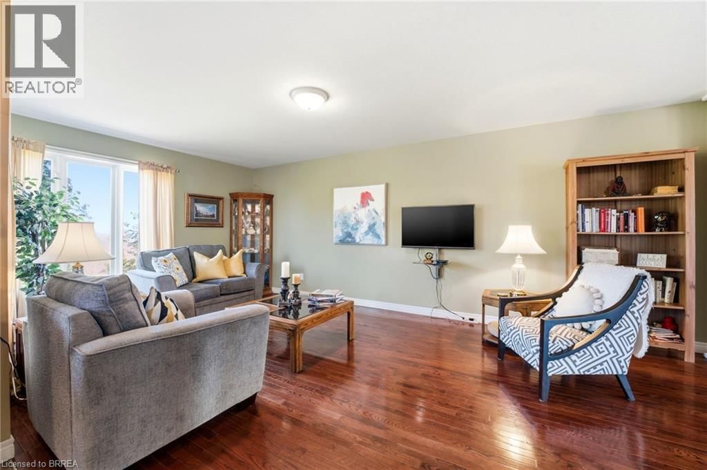 26 COBBLESTONE DRIVE Image 9