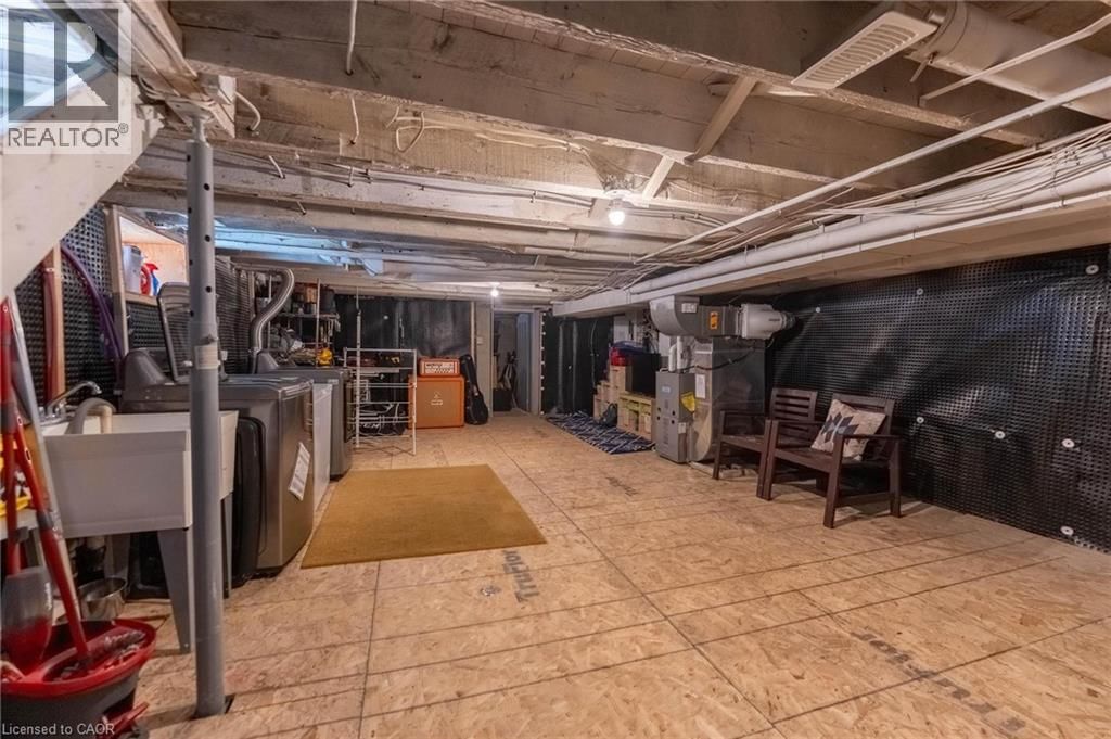 47 WOOD STREET EAST Image 20