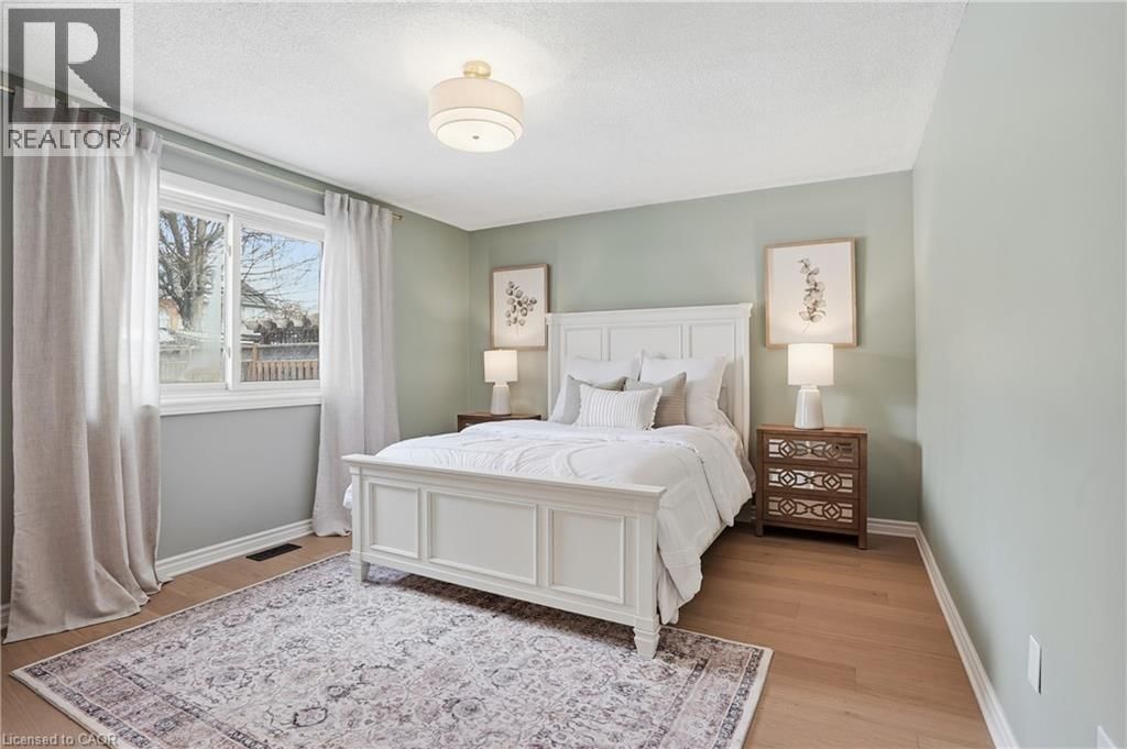 181 LAWRENCE LANE Image 14