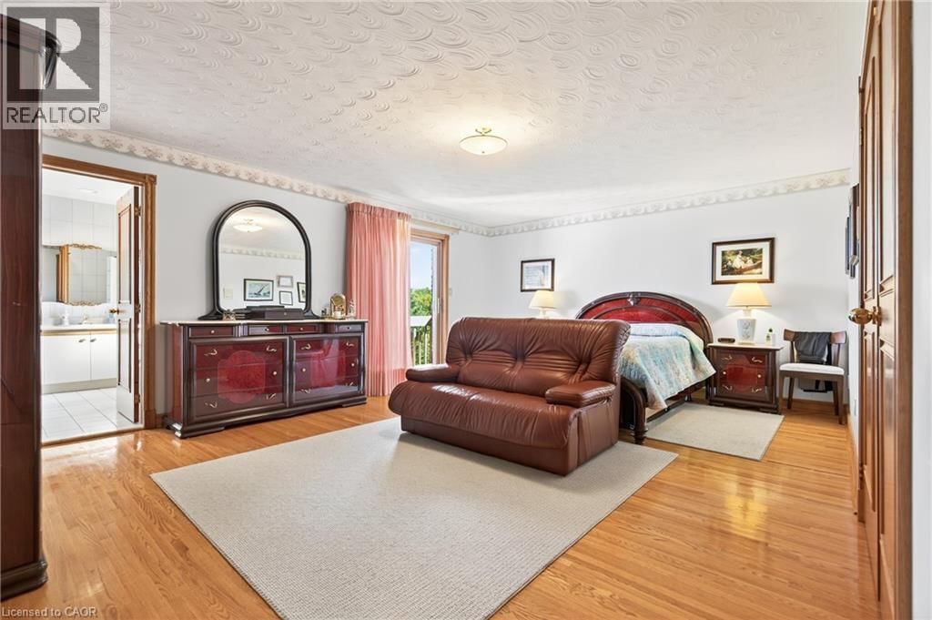 79 MAPLE DRIVE Image 13