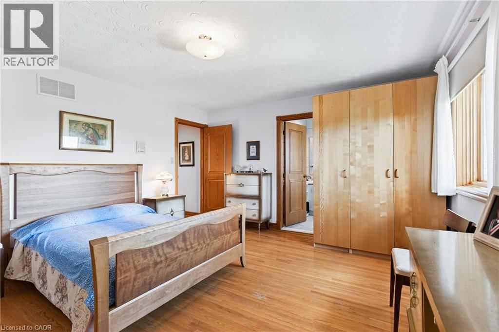 79 MAPLE DRIVE Image 15