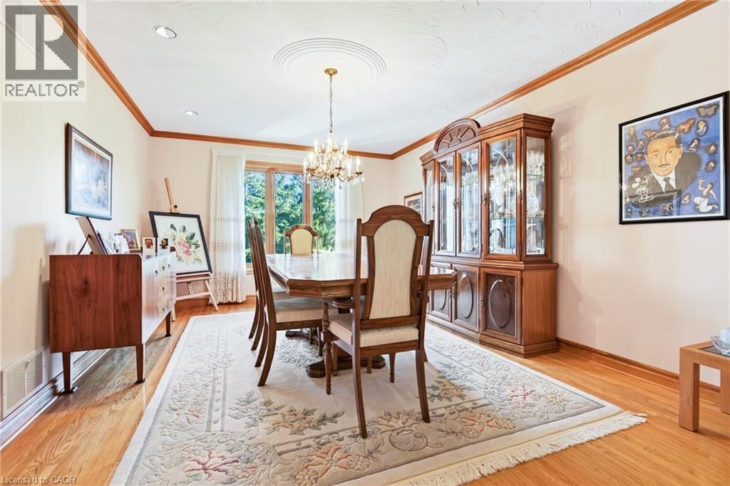 79 MAPLE DRIVE Image 9