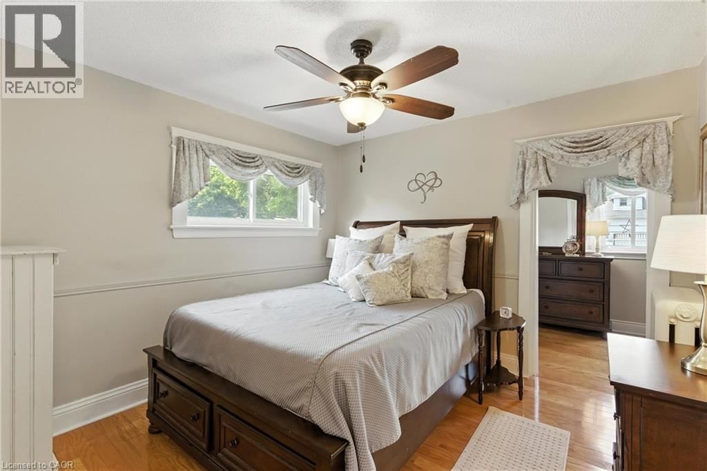 98 KENSINGTON AVENUE SOUTH Image 23