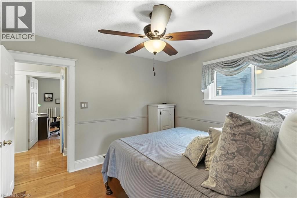 98 KENSINGTON AVENUE SOUTH Image 24