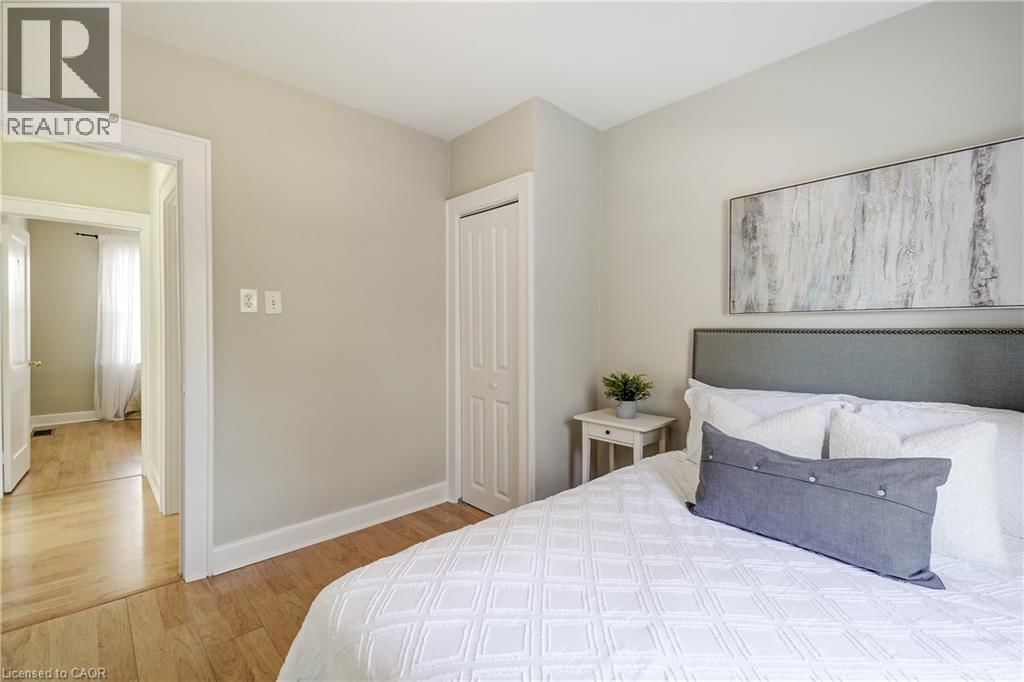 53 EAST 19TH STREET Image 17