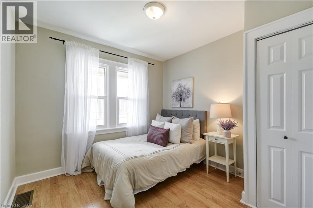 53 EAST 19TH STREET Image 18