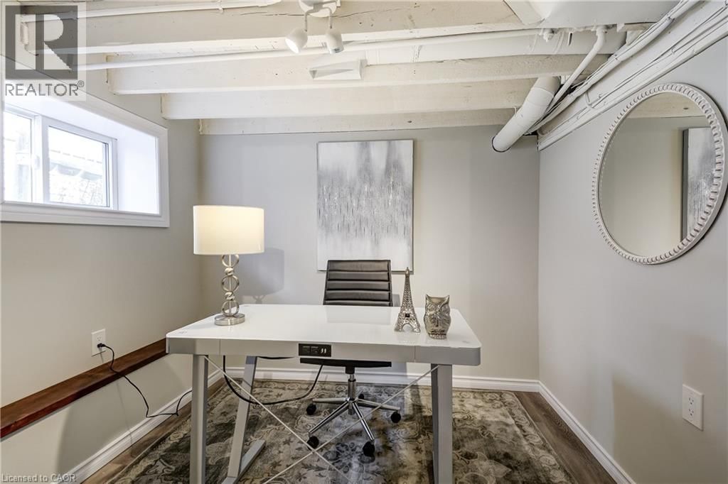 53 EAST 19TH STREET Image 24