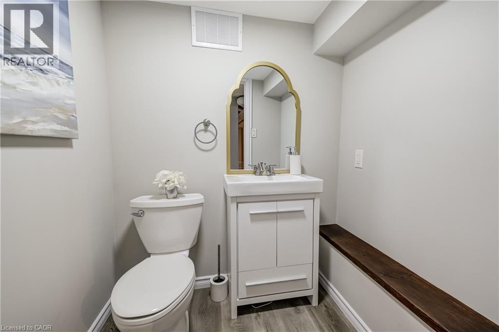 53 EAST 19TH STREET Image 25