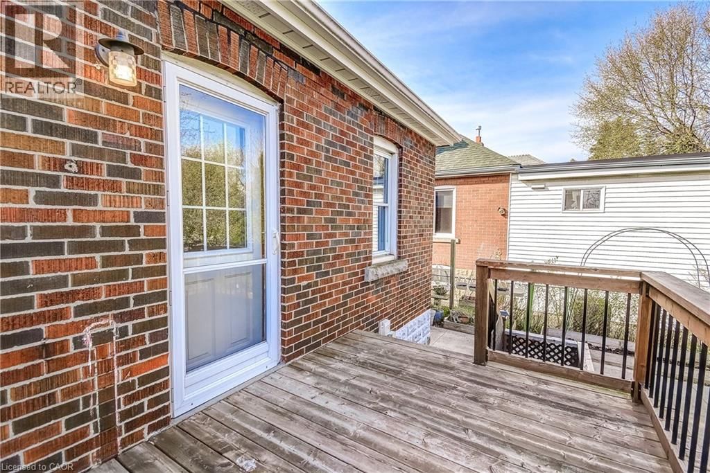 53 EAST 19TH STREET Image 32