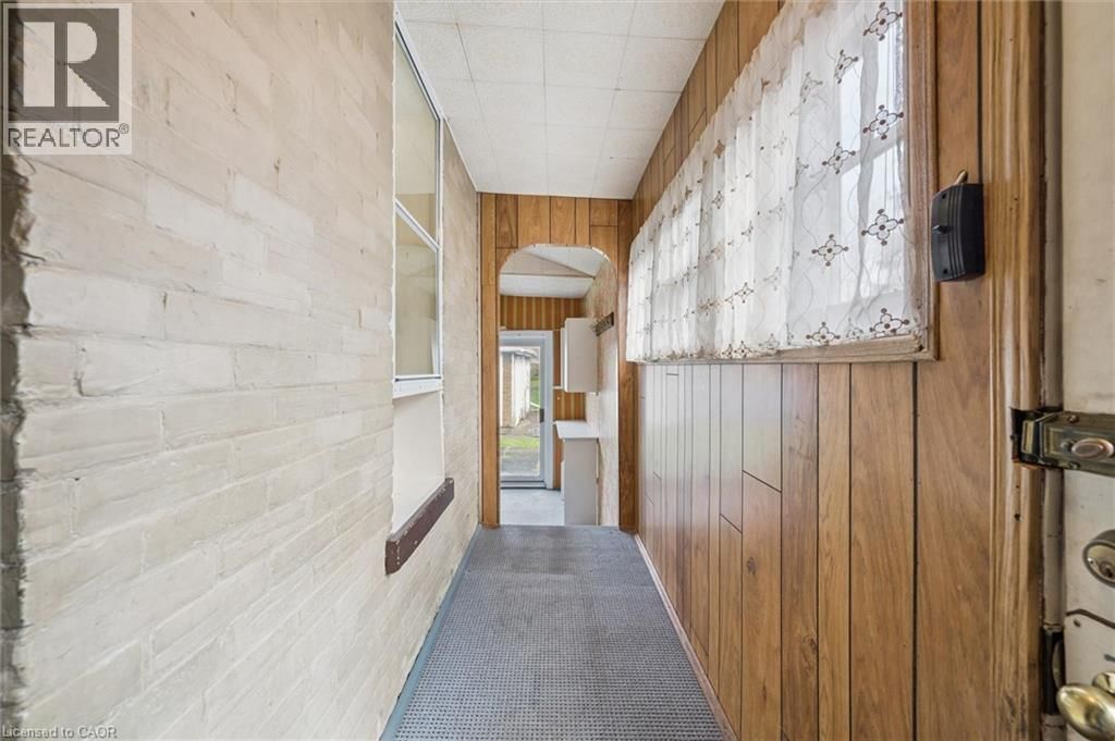 56 MCNAUGHTON STREET Image 17