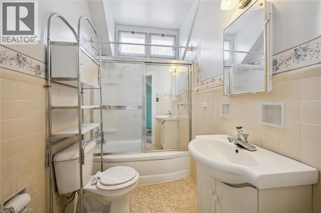 56 MCNAUGHTON STREET Image 24