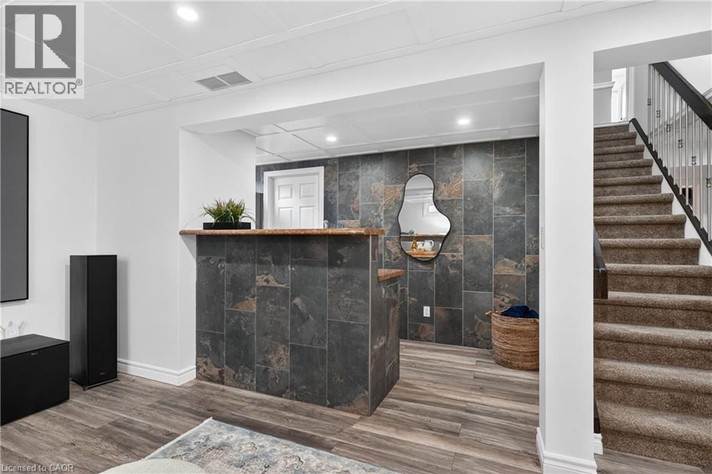 38 GLEN ABBEY COURT Image 36