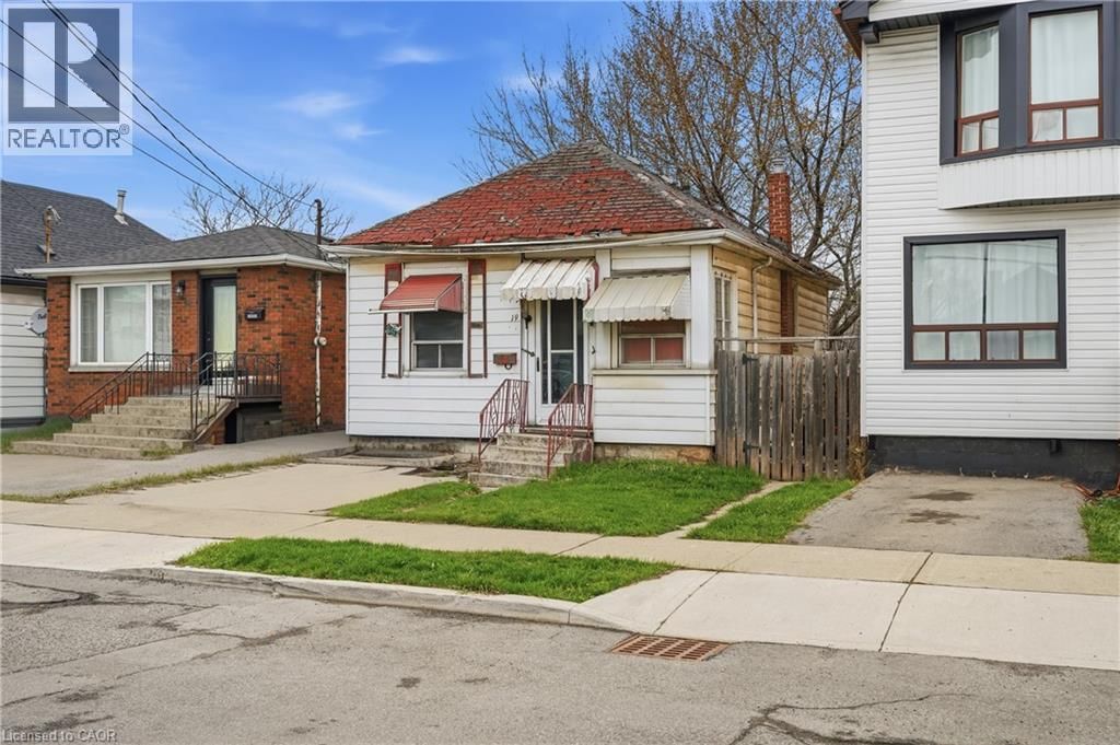 19 VANSITMART AVENUE Image 3