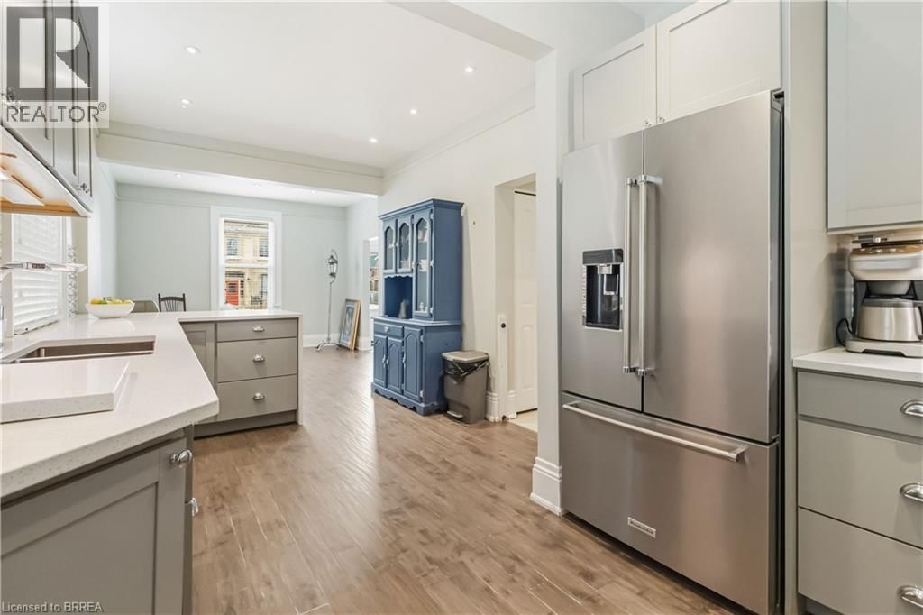 200 BRANT AVENUE Image 14