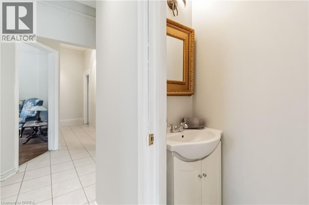 200 BRANT AVENUE Image 20