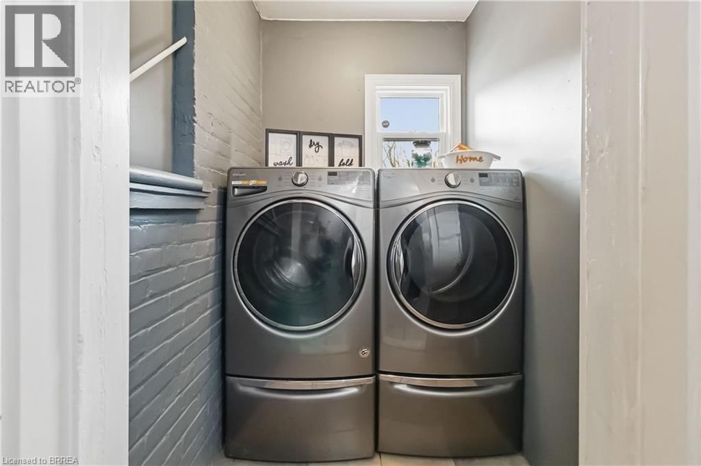 200 BRANT AVENUE Image 25