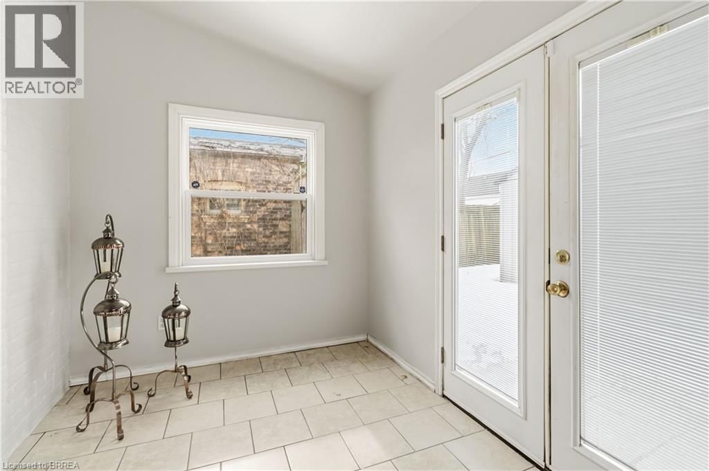 200 BRANT AVENUE Image 32