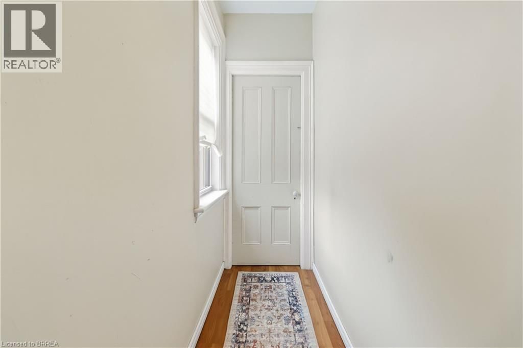 200 BRANT AVENUE Image 34