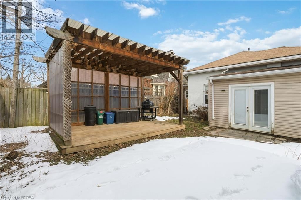 200 BRANT AVENUE Image 37