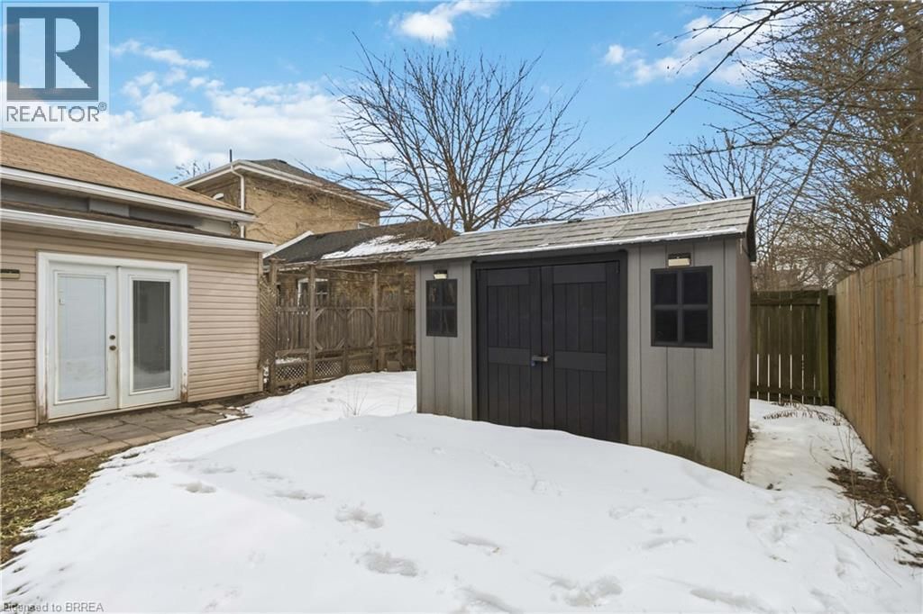 200 BRANT AVENUE Image 38