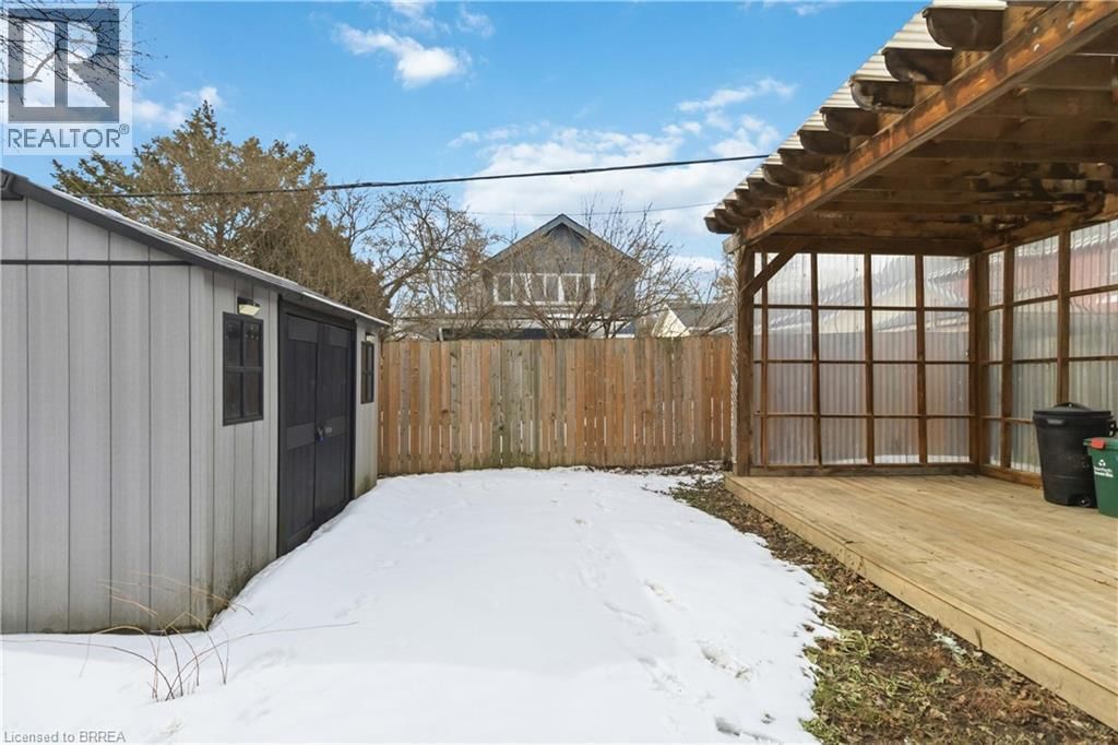 200 BRANT AVENUE Image 39