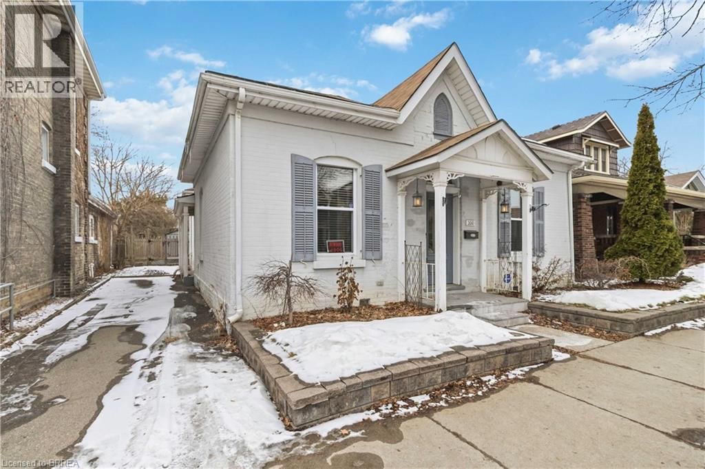 200 BRANT AVENUE Image 4