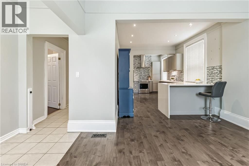 200 BRANT AVENUE Image 9