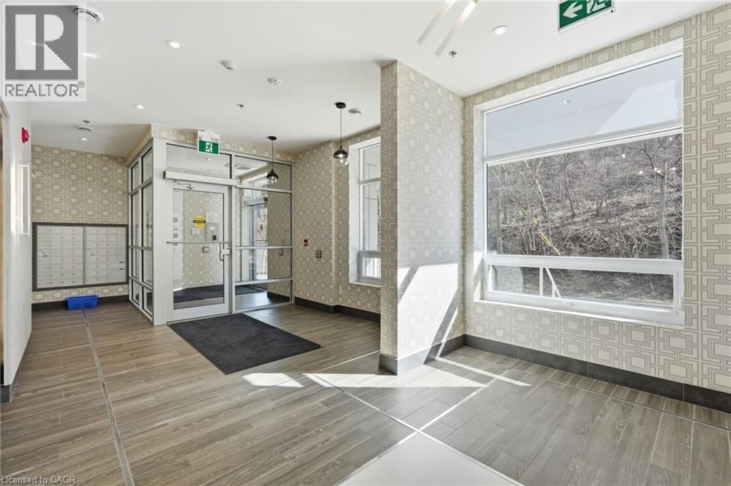 306 - 479 CHARLTON AVENUE EAST Image 24