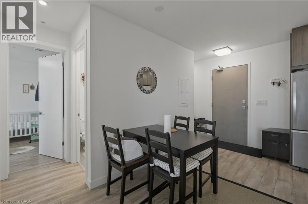 306 - 479 CHARLTON AVENUE EAST Image 5